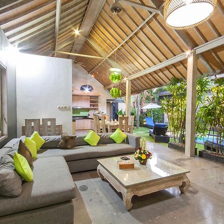 Villa Jalak Семиняк Екстериор снимка
